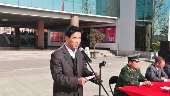 黄海学院党委书记冯宜明讲话