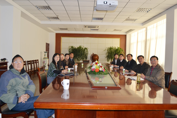 冰球突破豪华版官方网站党委组织收看十八大开幕盛况