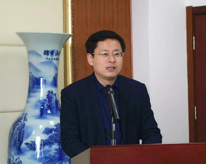 第一届产业学院创新发展论坛在冰球突破豪华版官方网站举行