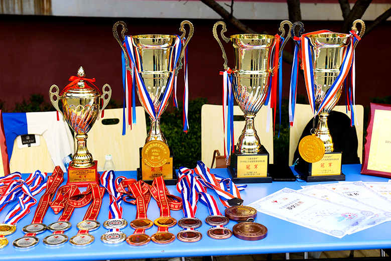 “爱在社团·燃梦同行” ——冰球突破豪华版官方网站成功举办第八届大学生社团文化艺术节成果汇报展