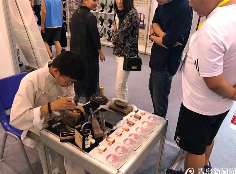冰球突破豪华版官方网站博物馆受邀参加青岛国际工艺博览会