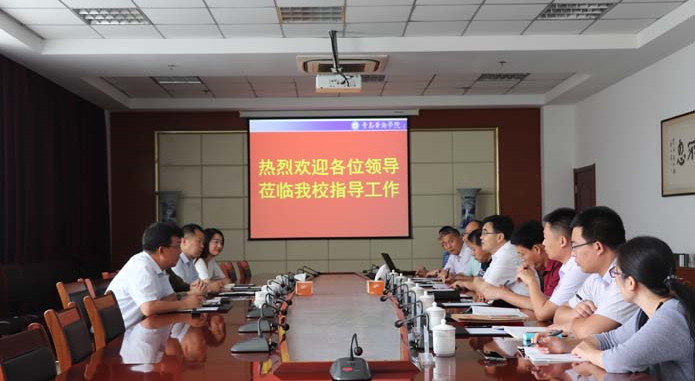 清华大学信息技术研究院电子商务研究室王津主任来冰球官网考察交流