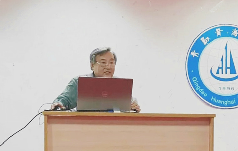 冰球突破豪华版官方网站召开“团结一家亲”民族政策宣讲会