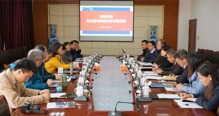 合肥市统战部和中华职业教育社一行来冰球官网考察交流
