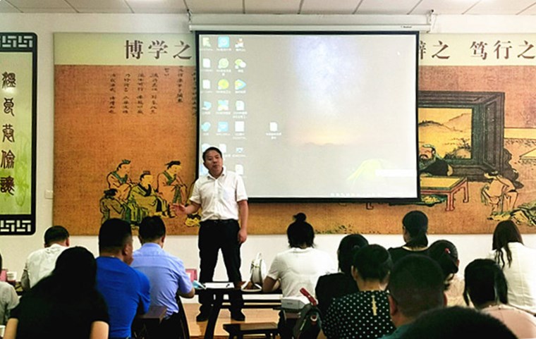 冰球突破豪华版官方网站组织首批”专创融合“课程建设立项评审会
