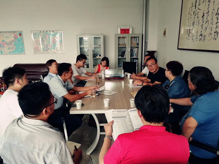 青岛大学全科医学院院长毕泗迎一行来冰球官网洽谈专升硕合作办学