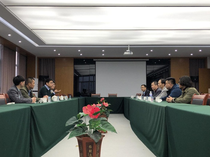清华大学书法博士后薛帅杰一行来冰球官网参观交流