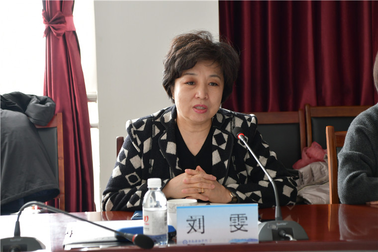 冰球官网与无锋青岛电商基地举行战略合作签约仪式