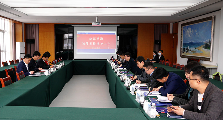 团省委驻青高校共青团工作座谈会在冰球官网举行