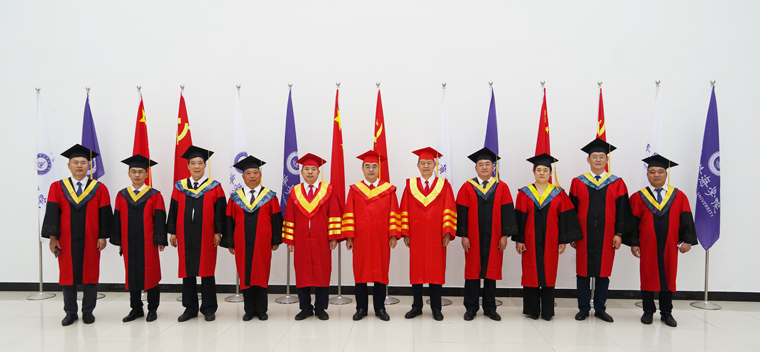 驰骋天地·逐光而行|冰球官网隆重举行2021年毕业典礼暨学位授予仪式