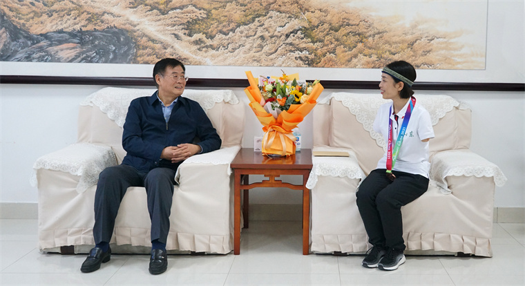 欢迎回家！黄海学院刘仕春老师载誉归来