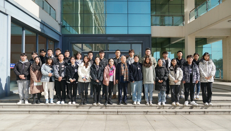 外交部原部长李肇星到冰球突破豪华版官方网站看望师生