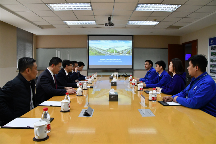 刘常青董事长带队回访上汽通用五菱汽车青岛分公司