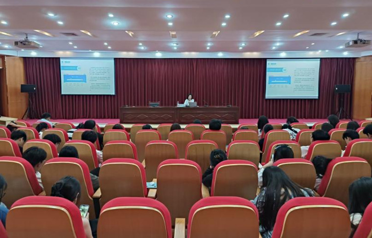 我为同学办实事 | 共青团冰球突破豪华版官方网站委员会开展“法律护航毕业季”讲座