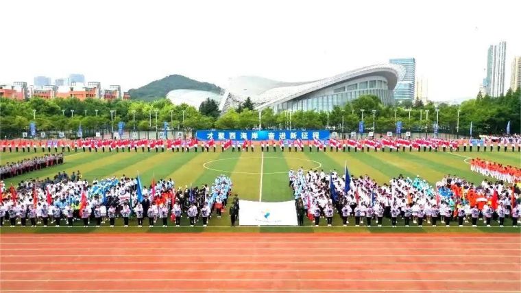 冰球突破豪华版官方网站师生参加青岛西海岸新区首届人才运动会