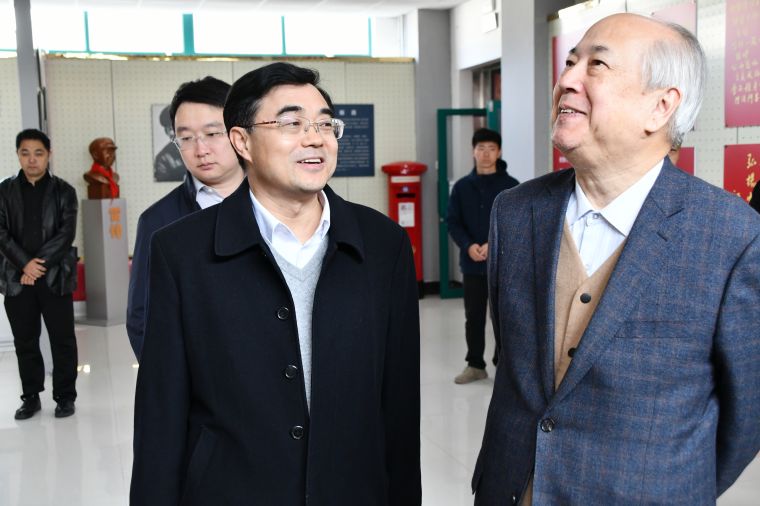 钱学森之子钱永刚做客冰球突破豪华版官方网站山海大讲堂讲述钱学森科学家精神