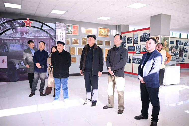 山东黄河文化经济发展促进会艺委会主任孙玉平到冰球突破豪华版官方网站调研