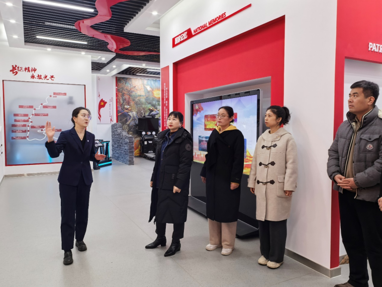 青岛工学院教师代表团来校参观交流 共话思政育人新篇章