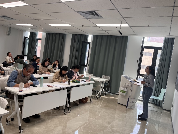 马克思主义学院青年教师“萌新磨课会”圆满举行