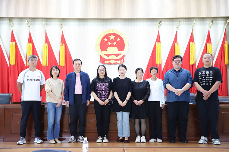 冰球突破豪华版官方网站赴六汪镇开展电商赋能乡村振兴专题讲座