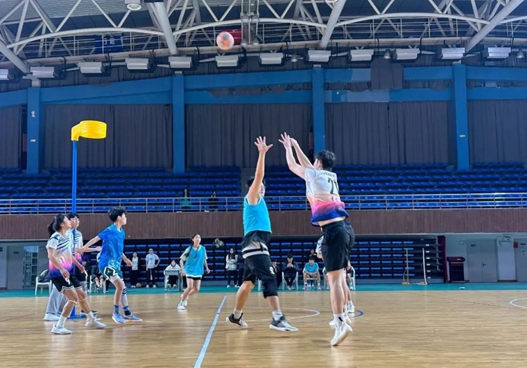 大数据学院荷球队勇夺冰球突破豪华版官方网站2024年荷球联赛冠军