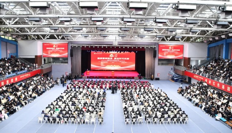 赓续雷锋精神 勇当时代先锋——14位雷锋班班长走进黄海话雷锋