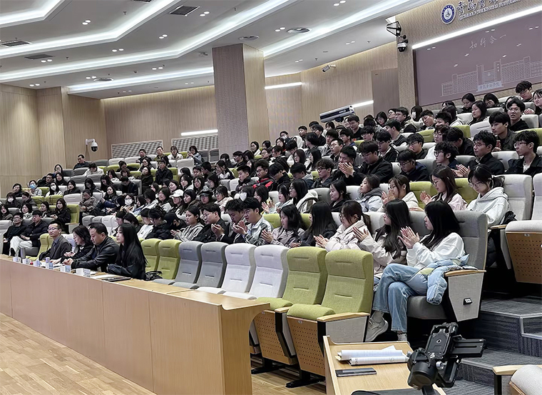 儒商讲堂第五期暨青岛市2025跨境电商“走进高校”活动在冰球官网成功举办